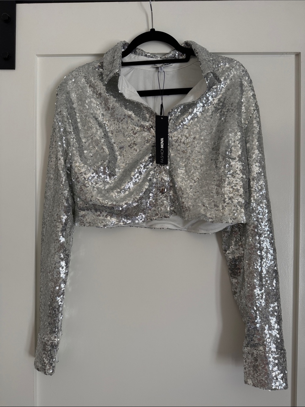 New! Cropped sequin shirt